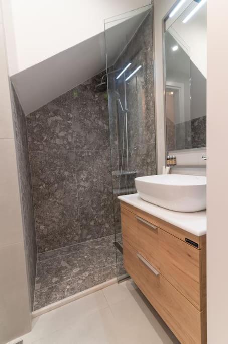Μεζονέτα Με Θέα Στο Πάρκο Σταύρος Νιάρχος One Apartment Atena Exterior foto