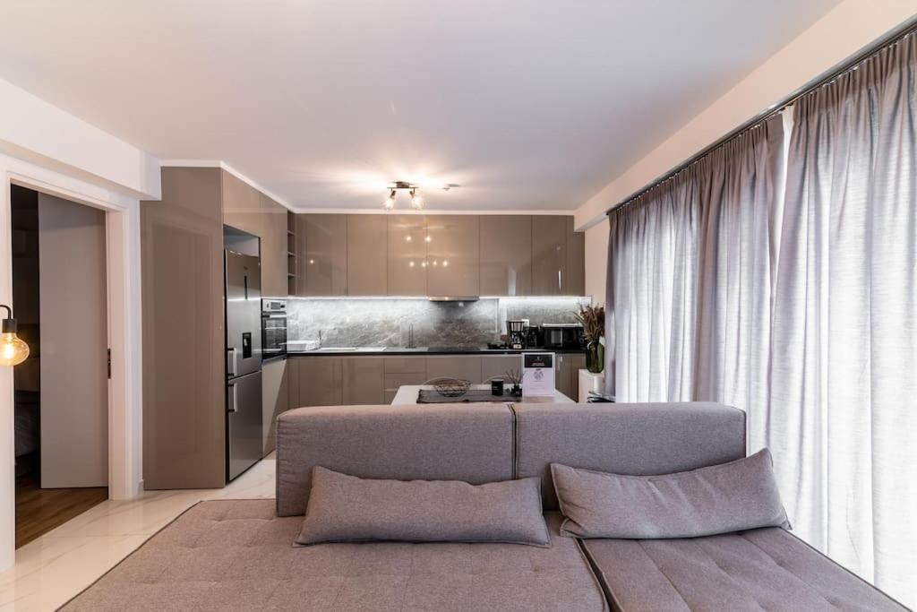 Μεζονέτα Με Θέα Στο Πάρκο Σταύρος Νιάρχος One Apartment Atena Exterior foto