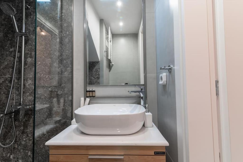 Μεζονέτα Με Θέα Στο Πάρκο Σταύρος Νιάρχος One Apartment Atena Exterior foto